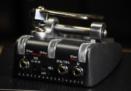 Gamechanger Audio - BIGSBY PEDAL 2